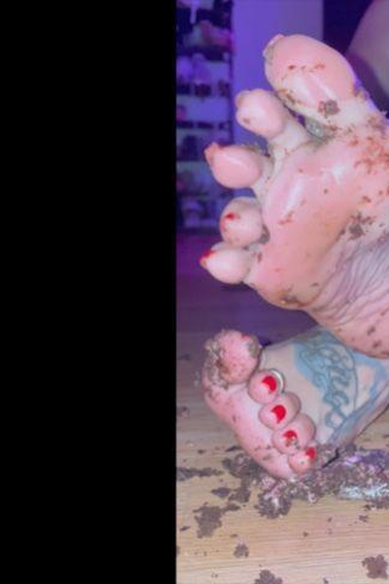 Big Feet Small Balls - Screenshot 1 of 4 - Food