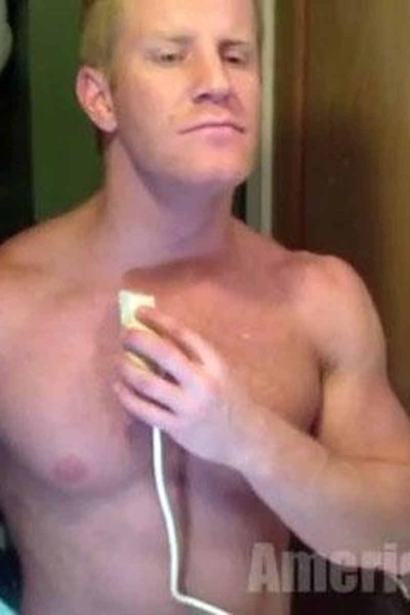 Shaving Part 1 - Screenshot 1 of 4 - Blond Hair