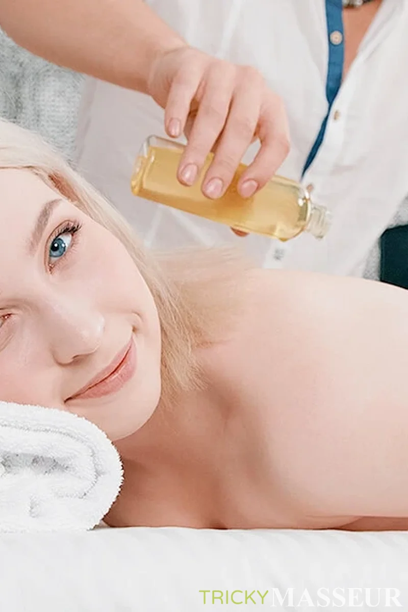 Hard Sex at Full-Body Massage - Screenshot 1 of 4 - Blond Hair
