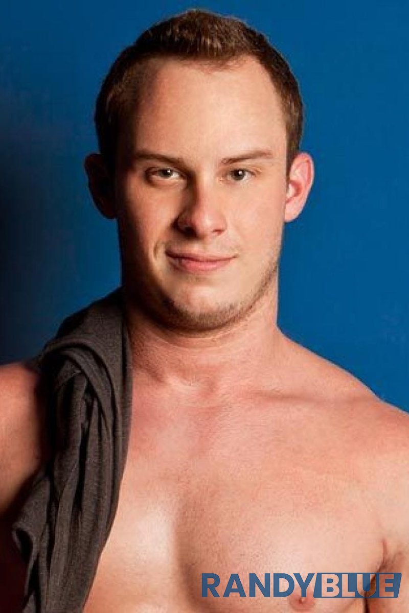 Pierce Carter - Screenshot 1 of 4 - Brown Hair