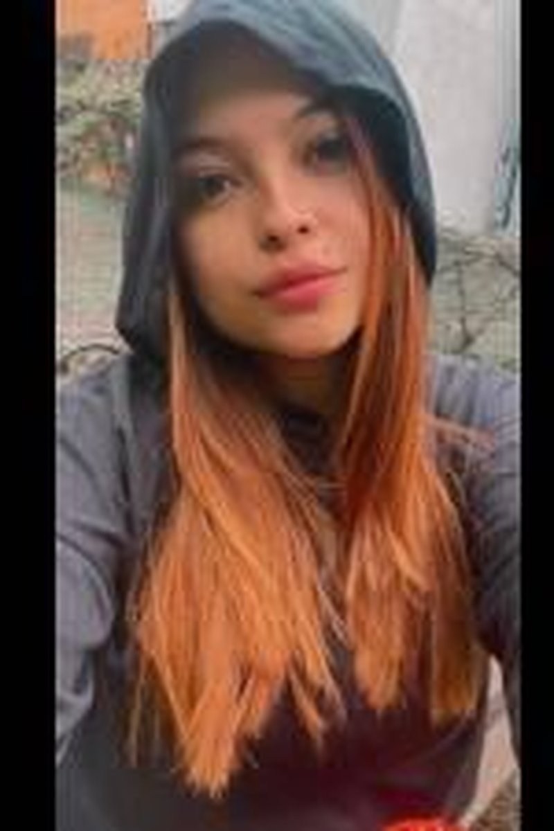 Day Relax - Screenshot 1 of 4 - Latin Woman