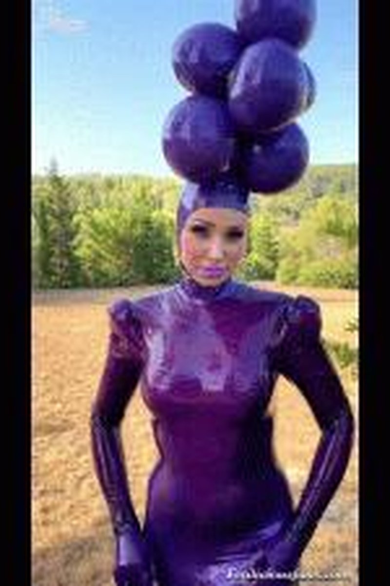 The Grape Wig - Screenshot 1 of 4 - Full Body Latex