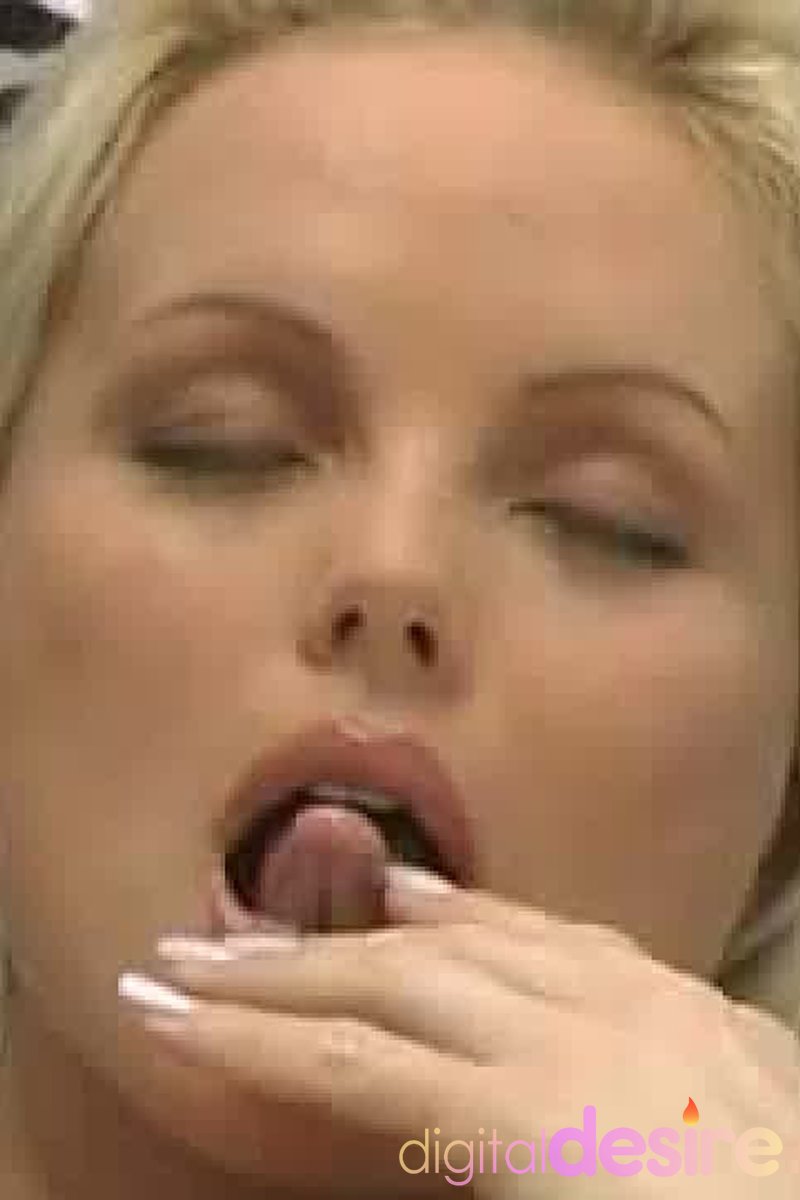 Silvia Saint - Screenshot 1 of 4 - Babes