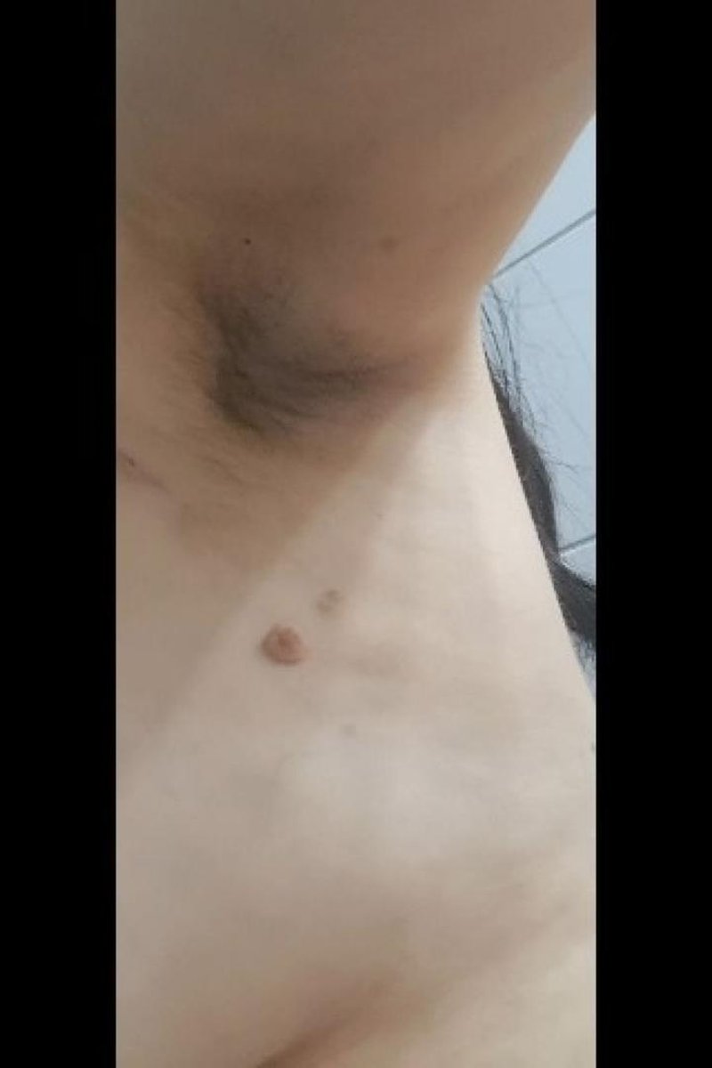 Step-Mom Ampits - Screenshot 1 of 4 - Amateur