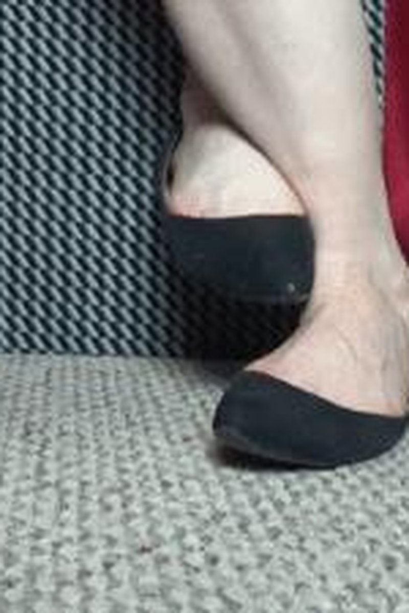 Ballet Flats - Screenshot 1 of 4 - Bondage