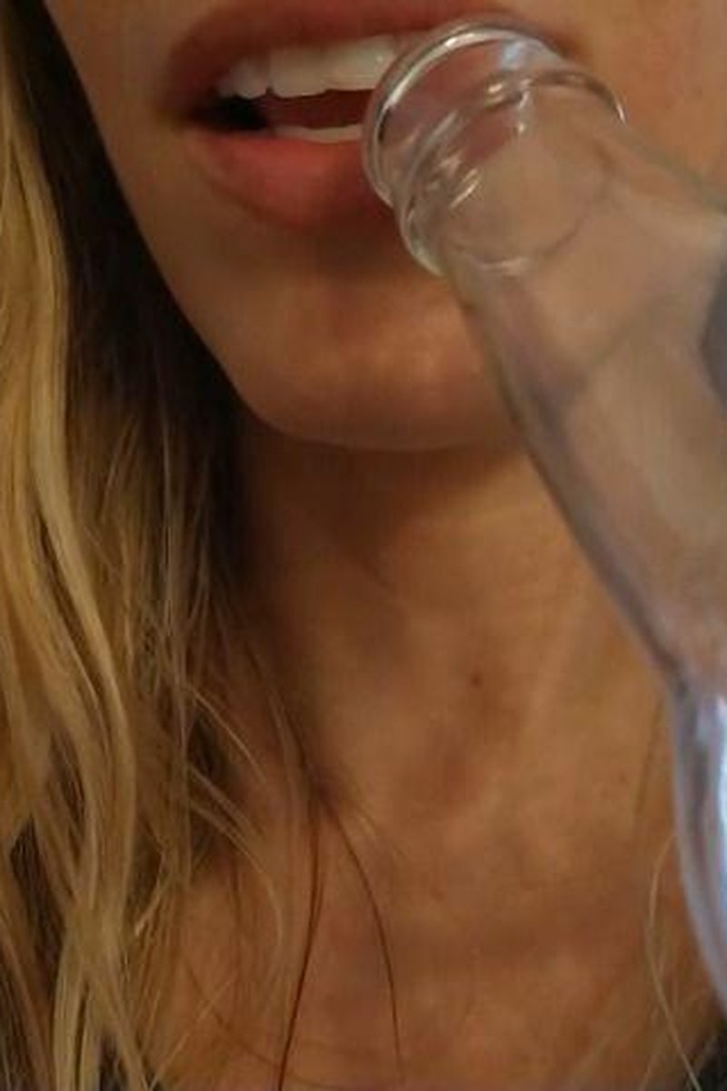 **** Burps - Screenshot 1 of 4 - Mouth Fetish