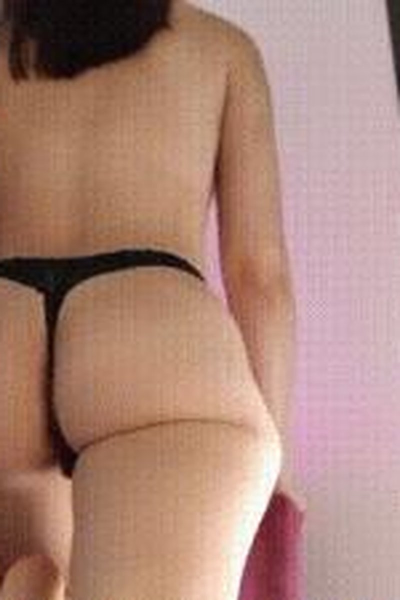 Mean Striptease - Screenshot 1 of 4 - Ass Fetish