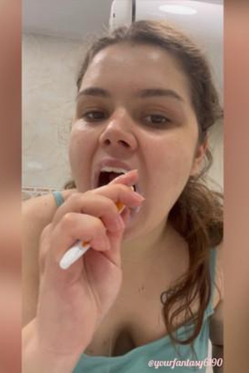 Brushing My Teeth 2 - Screenshot 1 of 4 - Amateur