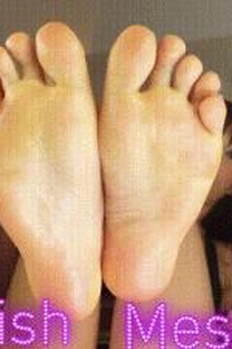 Footfetish - Screenshot 1 of 4 - Captive