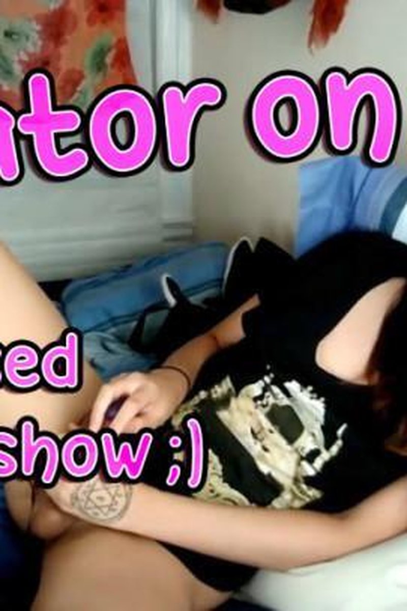 Vibrator On Cock - Live On Cam - Screenshot 1 of 4 - Live Show