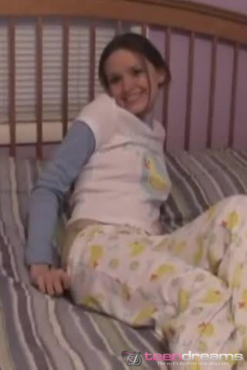 Kitty - Screenshot 1 of 4 - Teen (18-22)