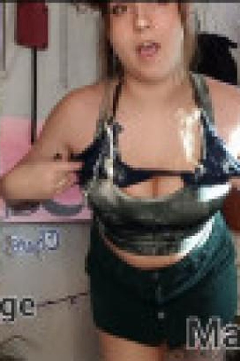 Taking My Bikini Top And Panties Off - Screenshot 1 of 4 - Chaos Salad