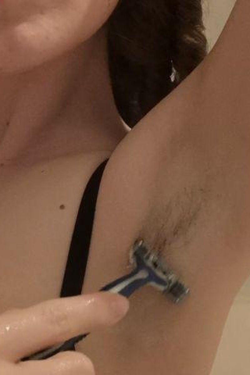 Armpit Shave - Screenshot 1 of 4 - Armpit Fetish