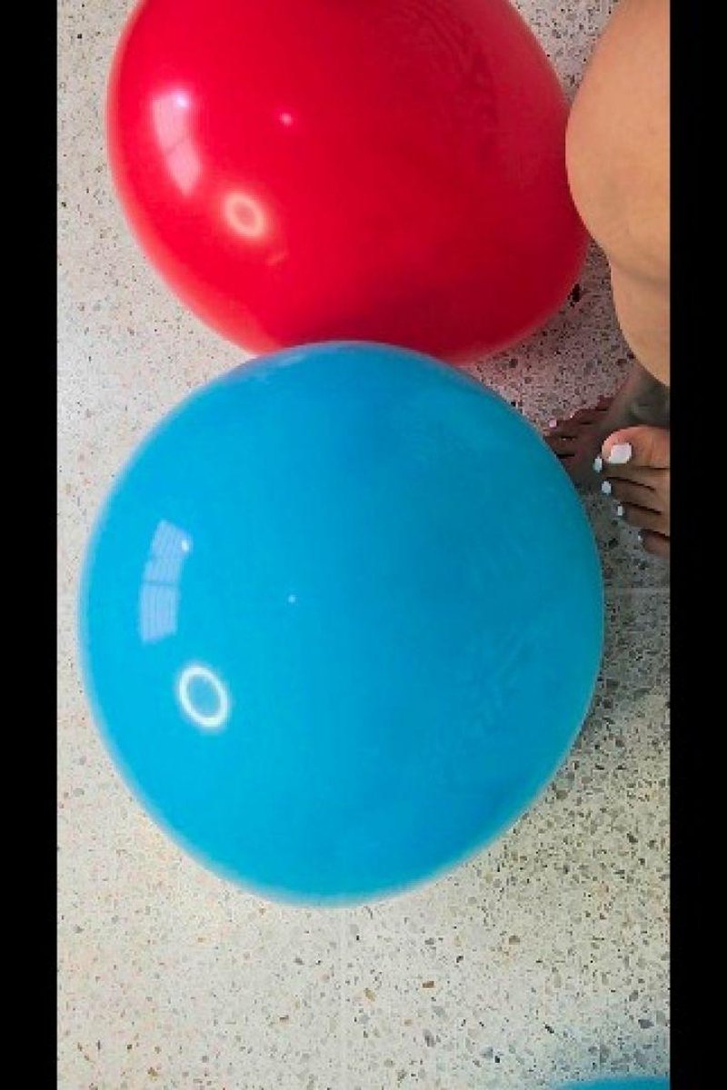 Creamy Bare Feet Popping Balloons - Screenshot 1 of 4 - Balloonsfetish