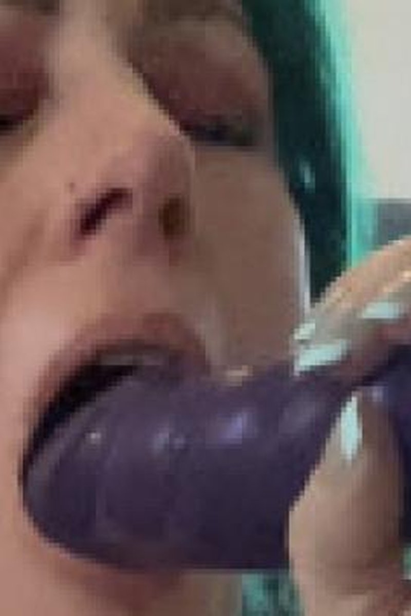 Suck It - Screenshot 1 of 4 - Big Tits