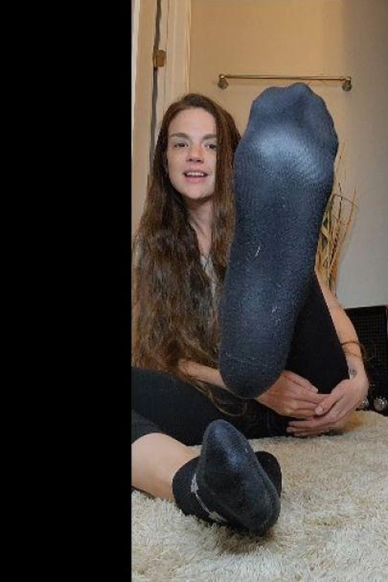Worship My Sweaty Black Socks - Screenshot 1 of 4 - Foot Fetish