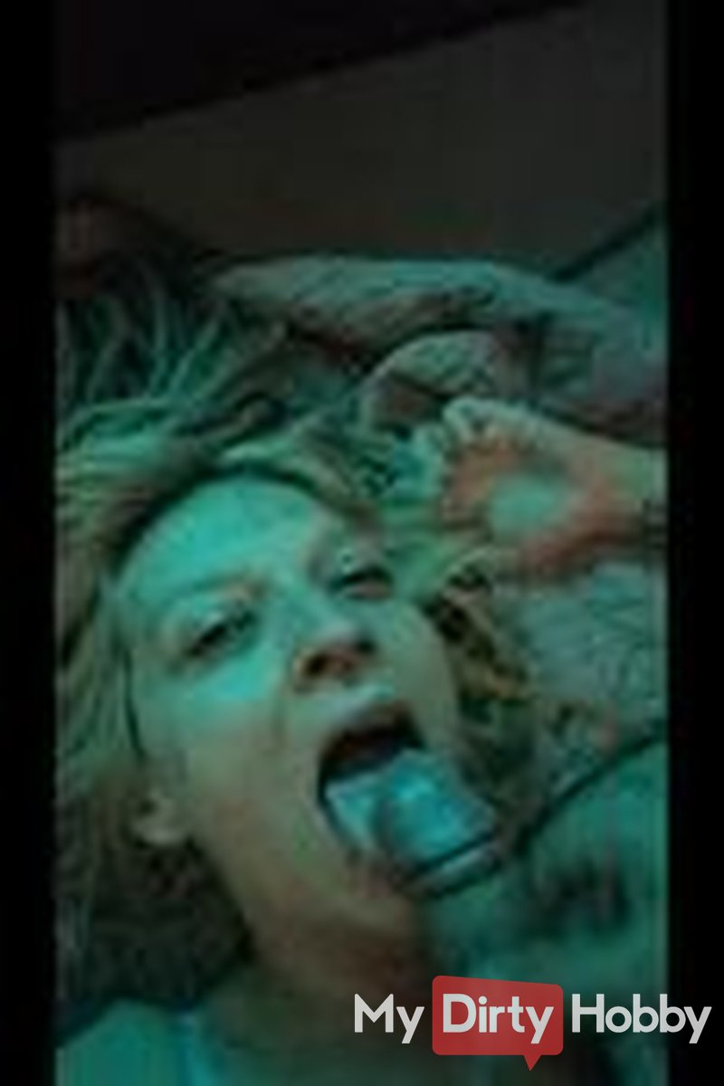 Everything Swallowed - Screenshot 1 of 4 - Kinky Cunt