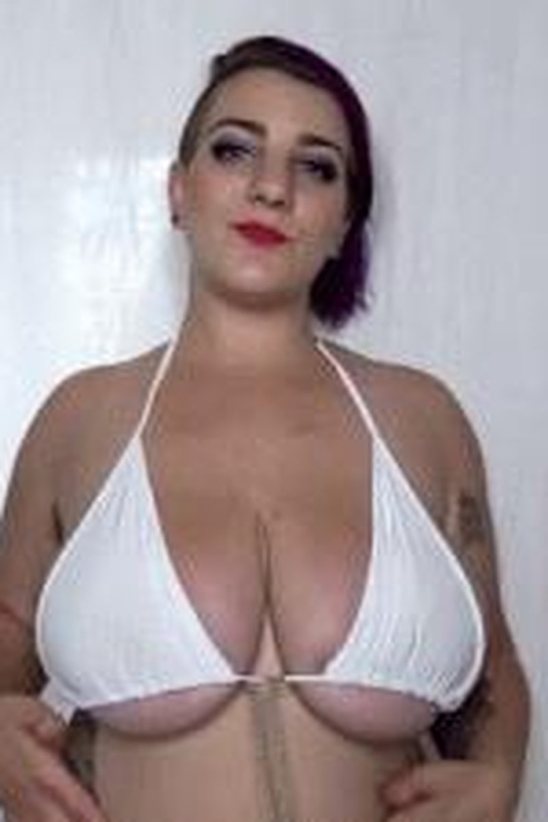 Mesmorizing Tits - Screenshot 1 of 4 - Bbw Big Beautiful Women