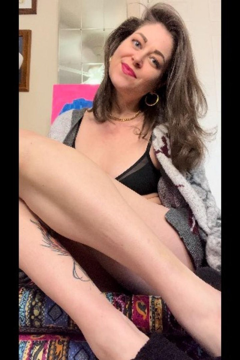 Cumming In My Black Panty Set - Screenshot 1 of 4 - Brown Hair