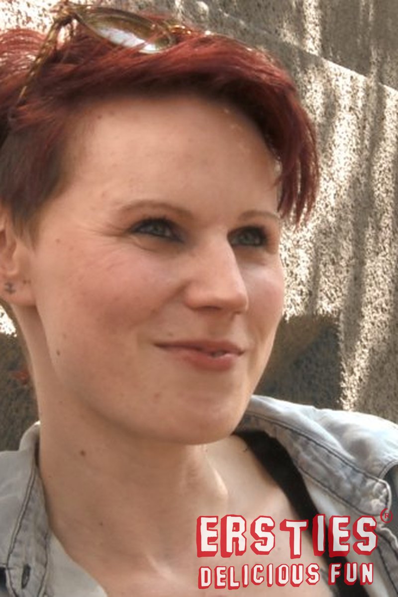 Interview with Marlene - Screenshot 1 of 4 - European