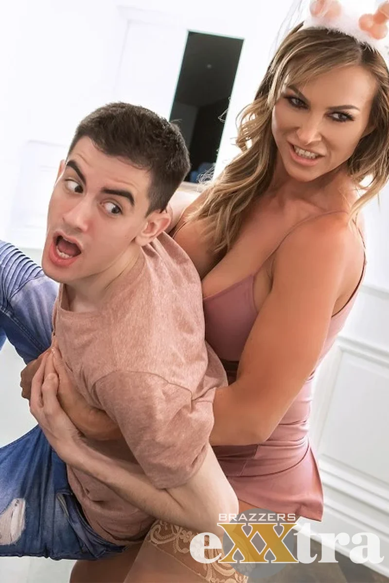 Milfs Grab Back - Screenshot 1 of 4 - All Sex