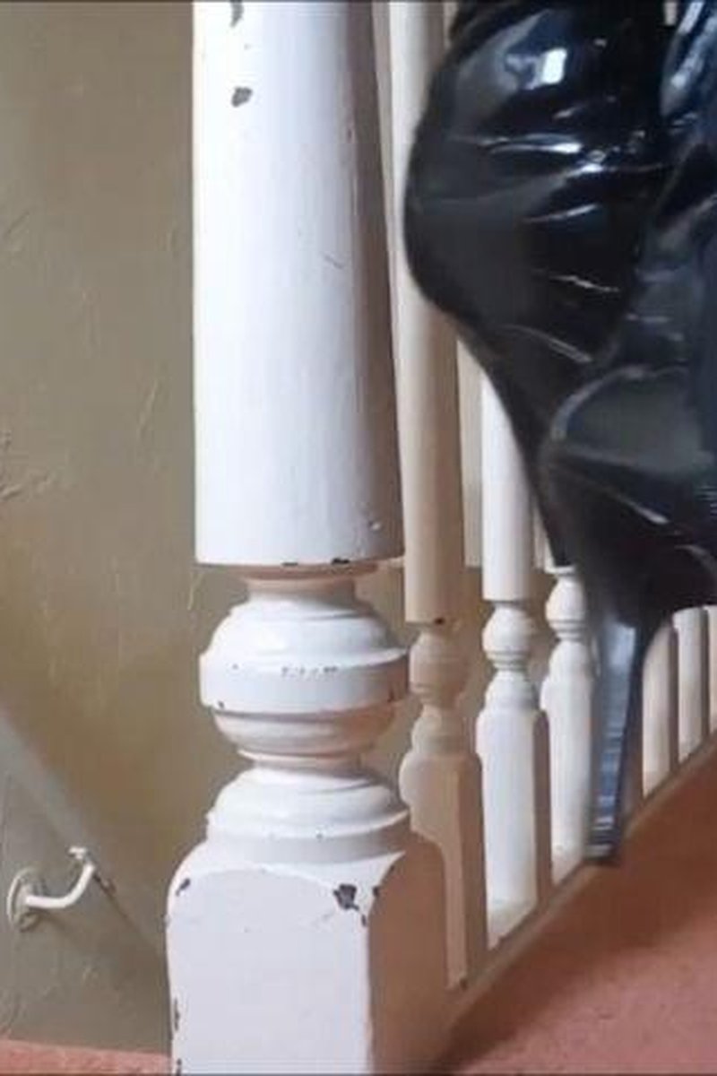Squeaky Knee Boots - Screenshot 1 of 4 - Boots