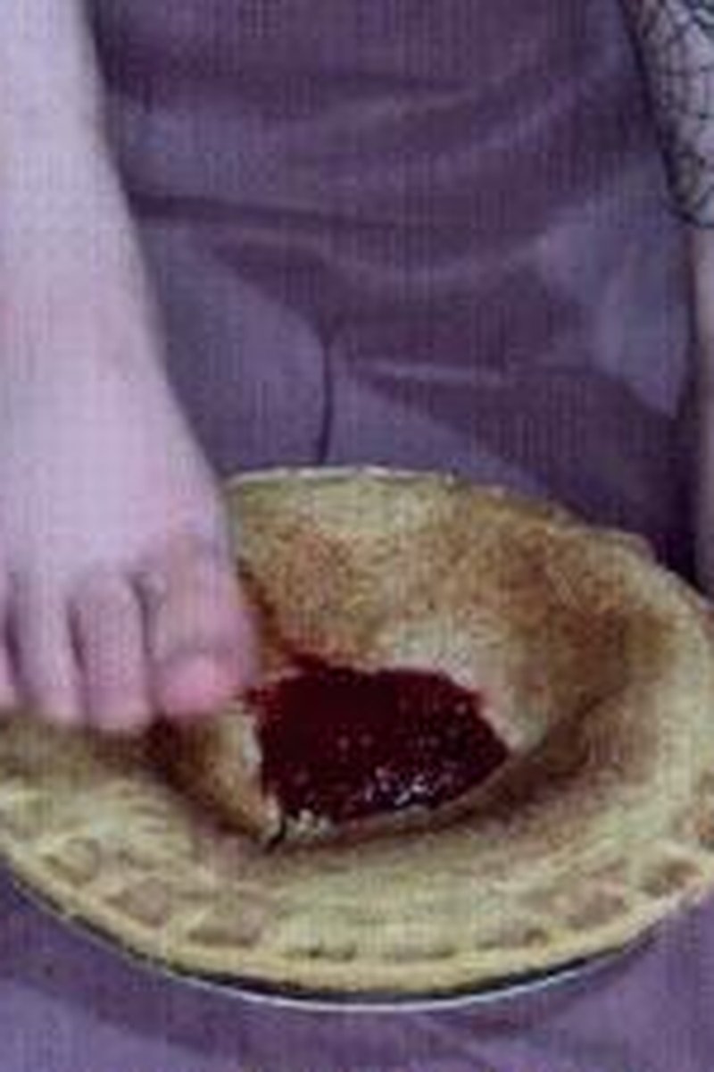 Cherry Pie Stomping - Screenshot 1 of 4 - Food