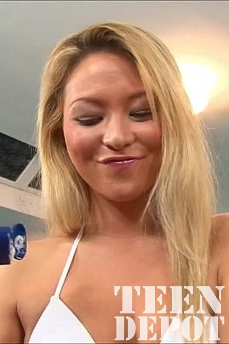 Natalie - Screenshot 1 of 4 - Teen (18-22)