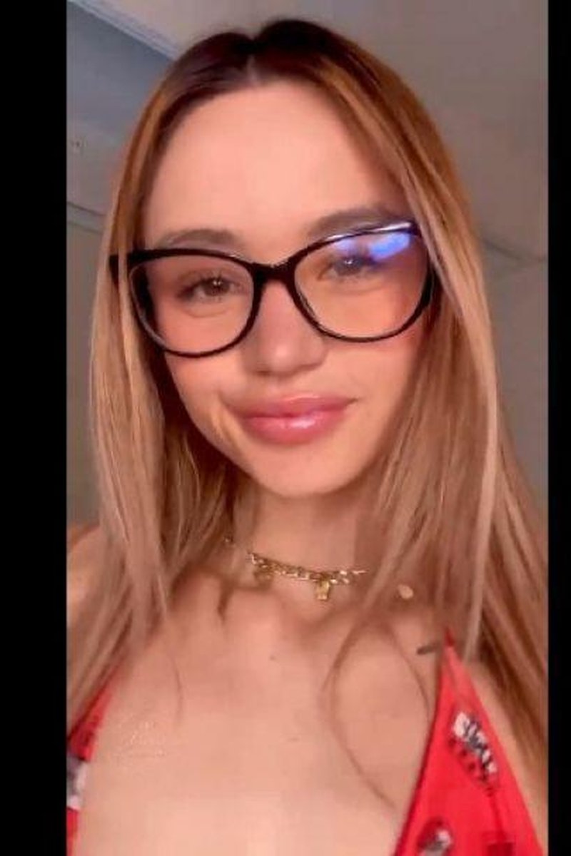 Without Glasses Or Not - Screenshot 1 of 4 - Adorable