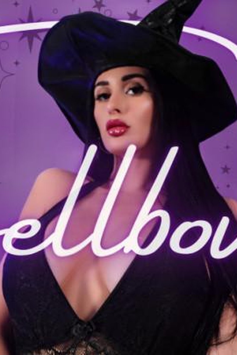 Spellbound - Screenshot 1 of 4 - Femdom