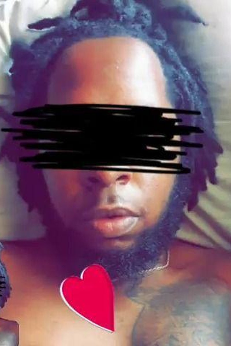 Kray Dick Tip Teasing - Screenshot 1 of 4 - Black