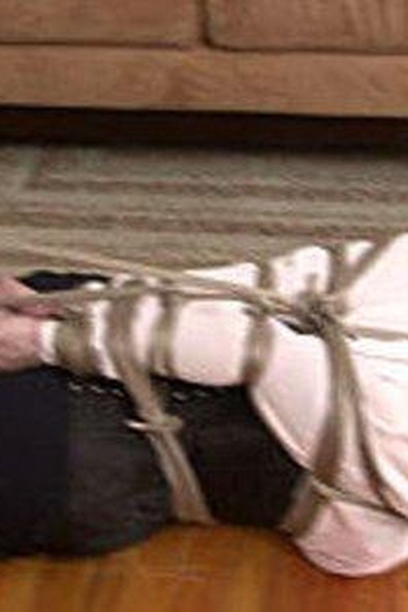 Classic Strict Bondage And Wrap-Gag - Lorelei Hogtied - Mp4 - Screenshot 1 of 4 - Big Tits