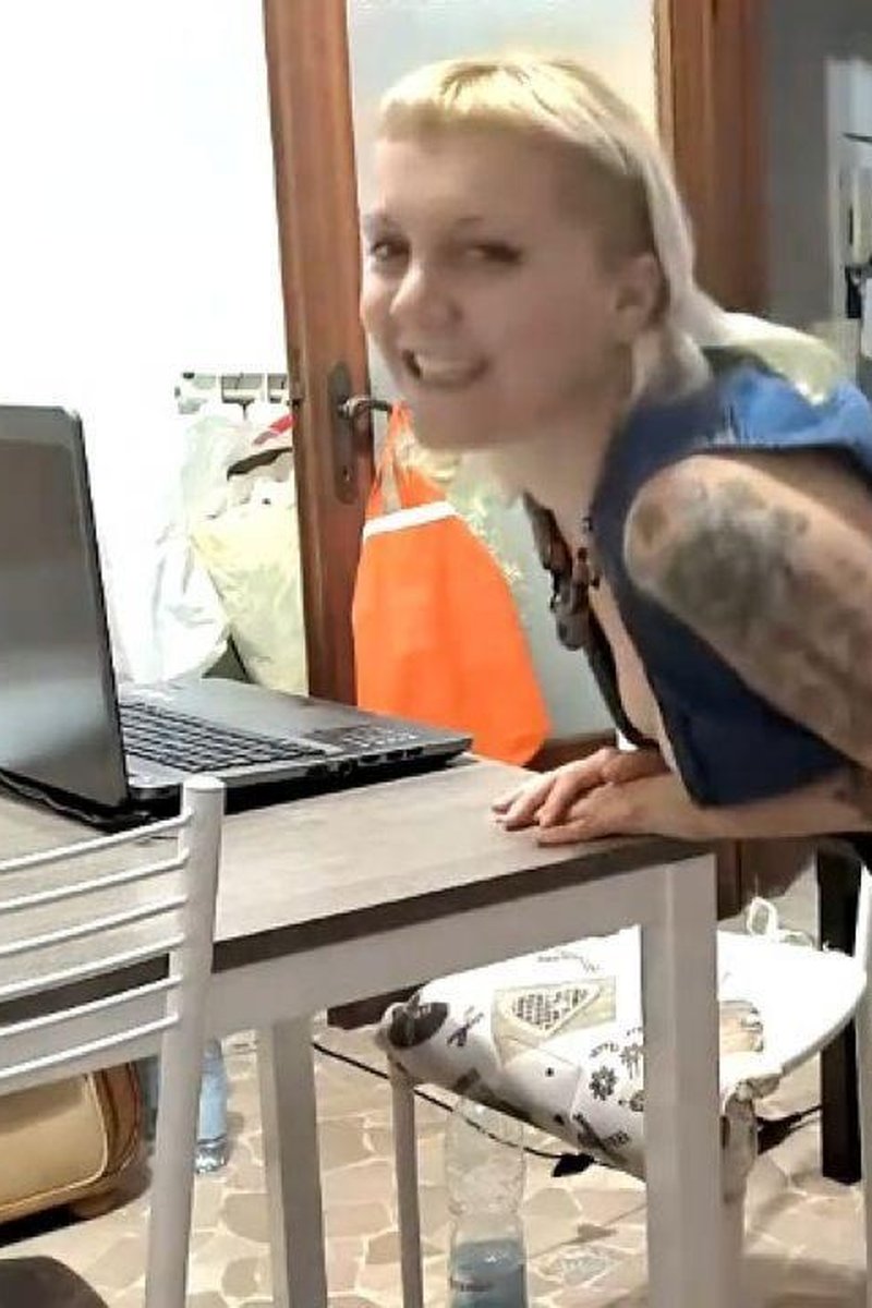 Just Camming - Screenshot 1 of 4 - Big Ass