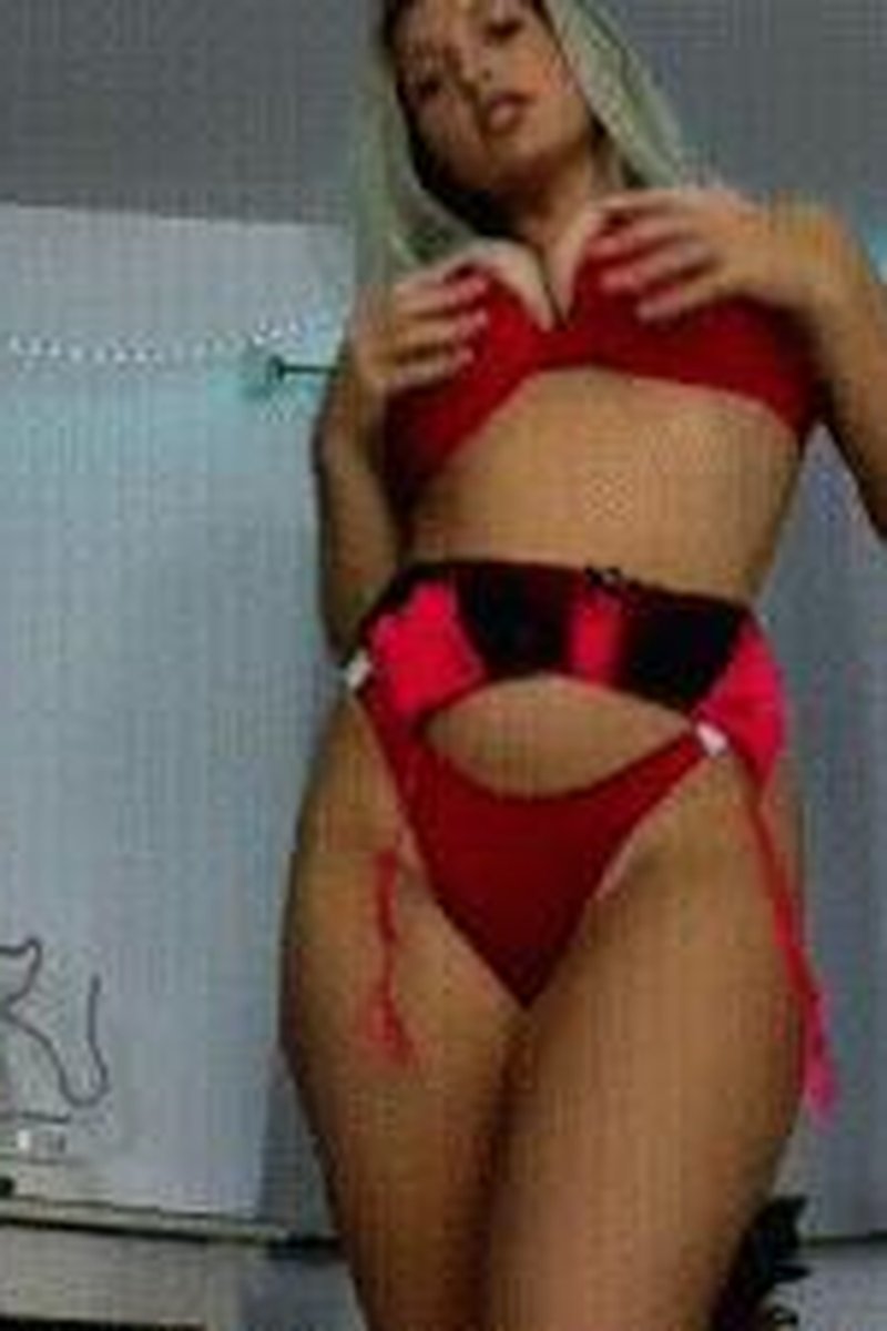 Custom - Screenshot 1 of 4 - Breast Play