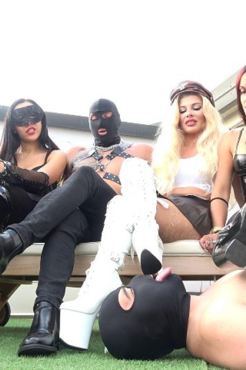 Group Boot Domination - Screenshot 1 of 4 - Boots