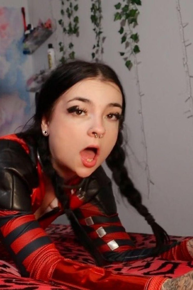 The Deadpool Video - Screenshot 1 of 4 - Amateur