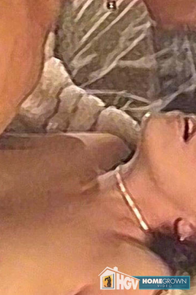 Attractive Amateur Couple Sex Video - Screenshot 1 of 4 - Amateur