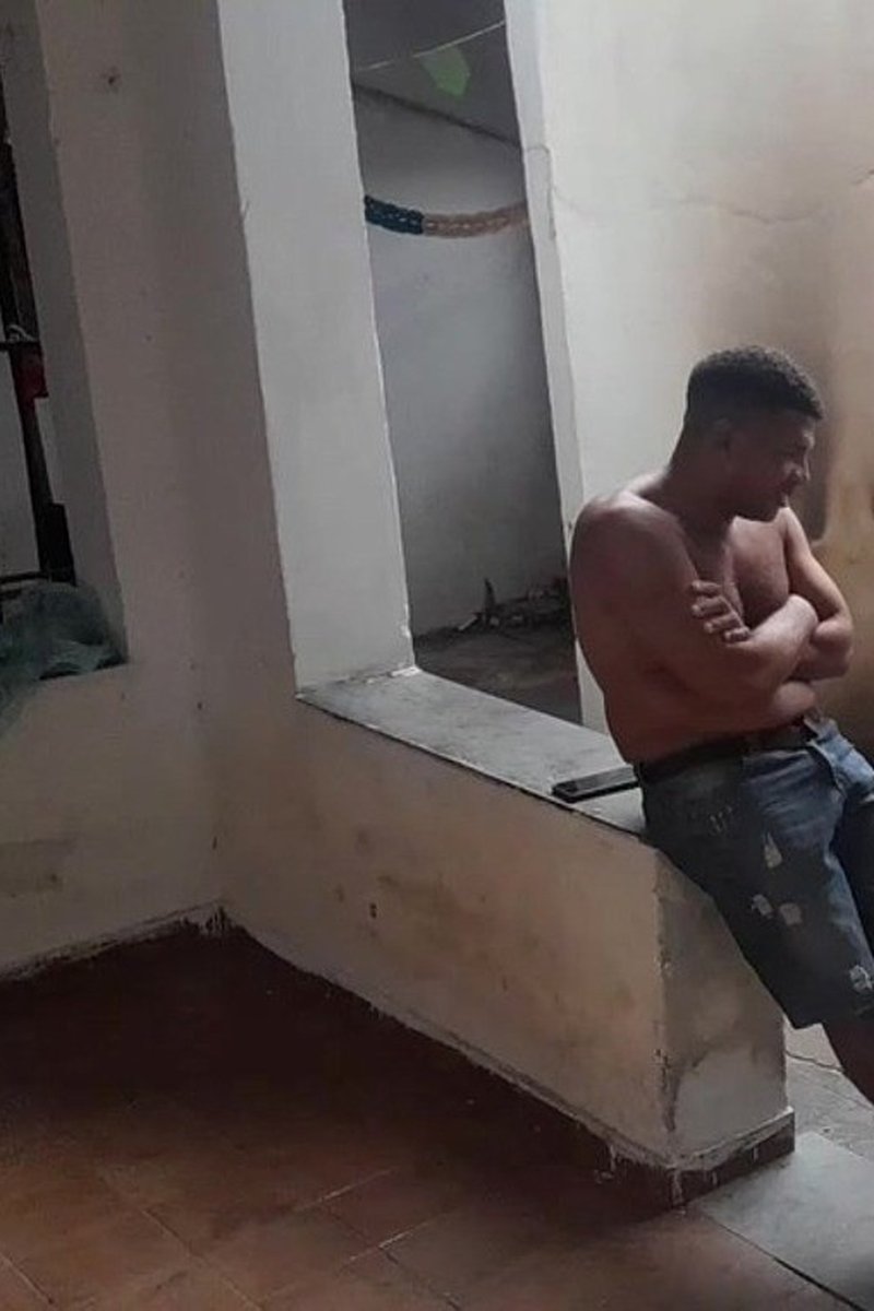 Strong Anal Beat in Brazilian Fat - Bareback - Screenshot 1 of 4 - Amateur