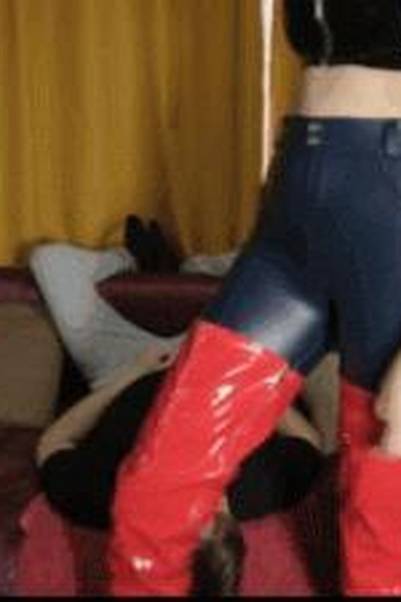 093_Princess Mimi Spitting Domination Spit Fetish Face Fetish - Screenshot 1 of 4 - Ass Worship