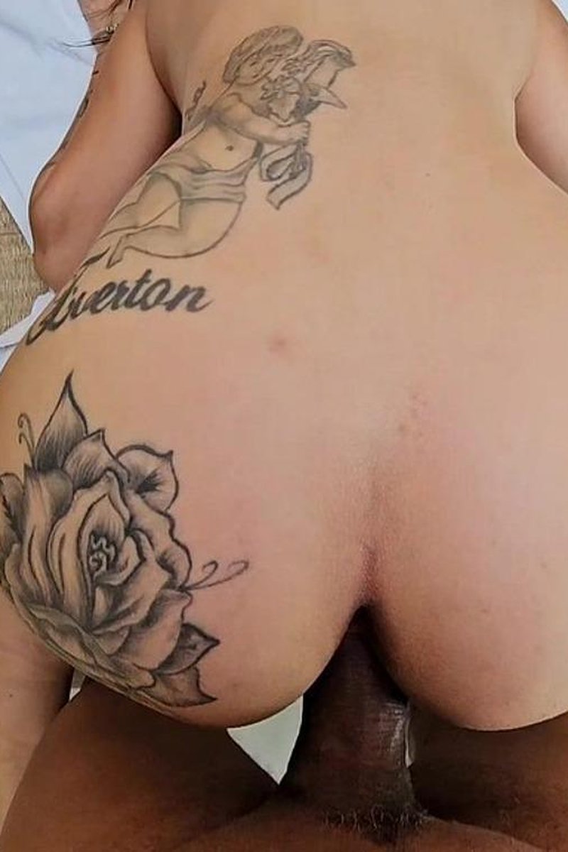 Estela Com Oleo Na Bunda E O Pau No Cu - Screenshot 1 of 4 - All Sex