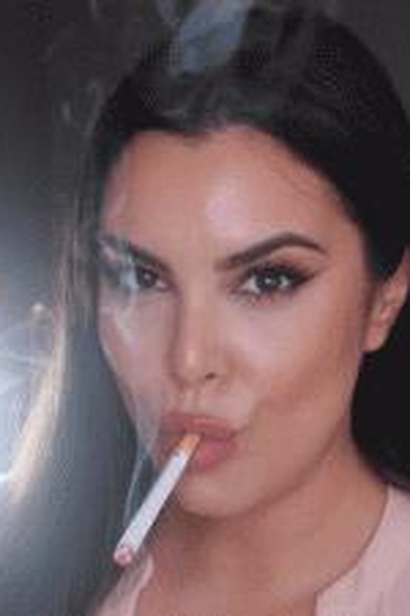 Smoke Tricks ASMR - Screenshot 1 of 4 - Brown Hair