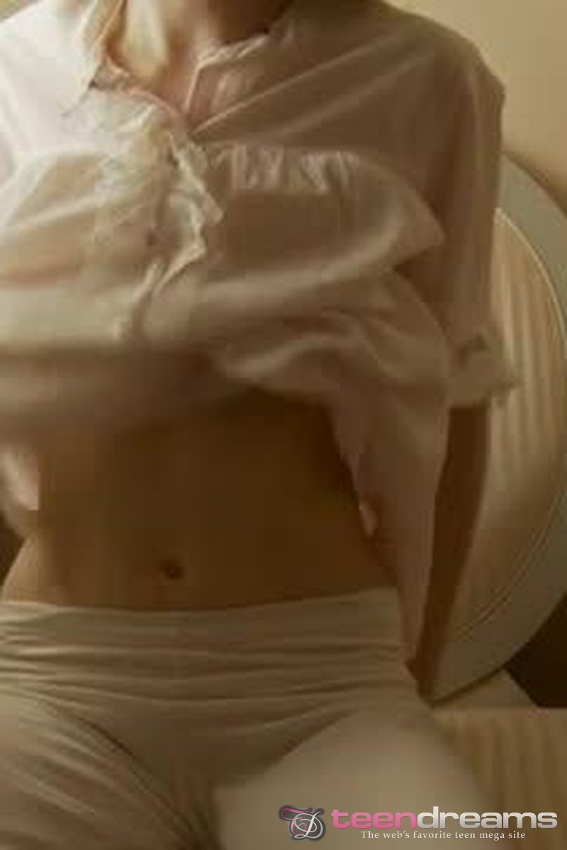 Elise - Screenshot 1 of 4 - Teen (18-22)