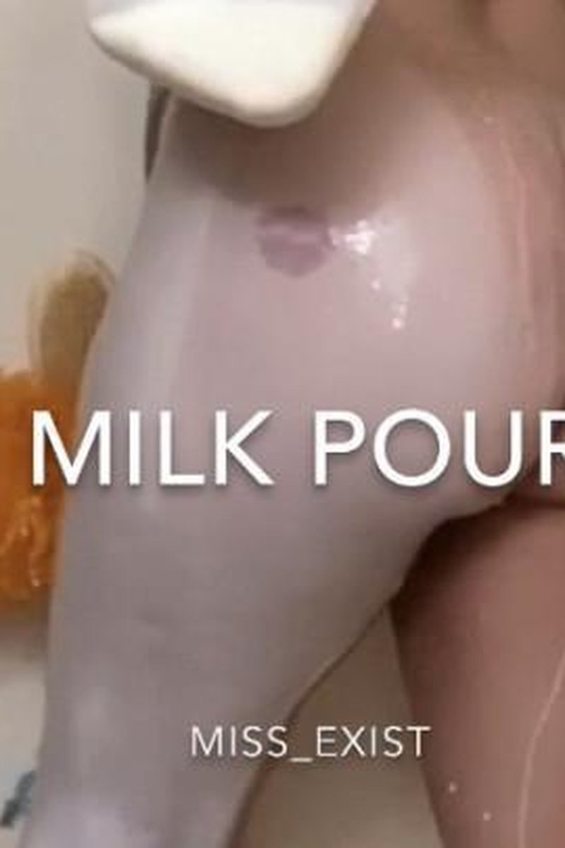 Milk Pour - Screenshot 1 of 4 - Food