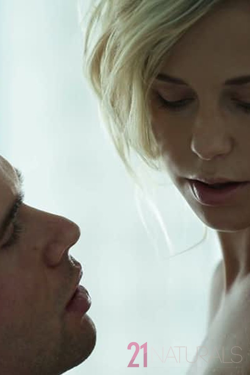 Blues - Screenshot 1 of 4 - Blond Hair