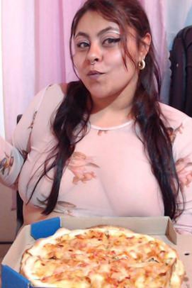 Pizza Time - Screenshot 1 of 4 - Eatingfetish
