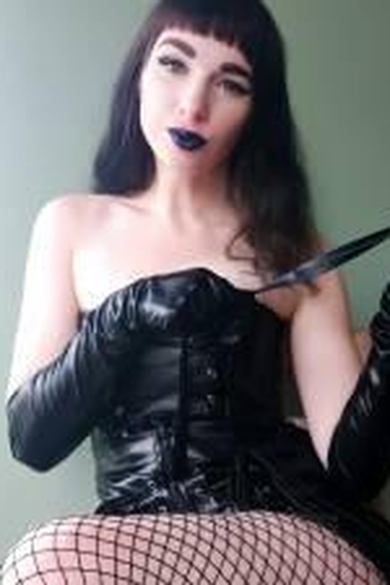 Paypig Application - Screenshot 1 of 4 - Bondage Collar
