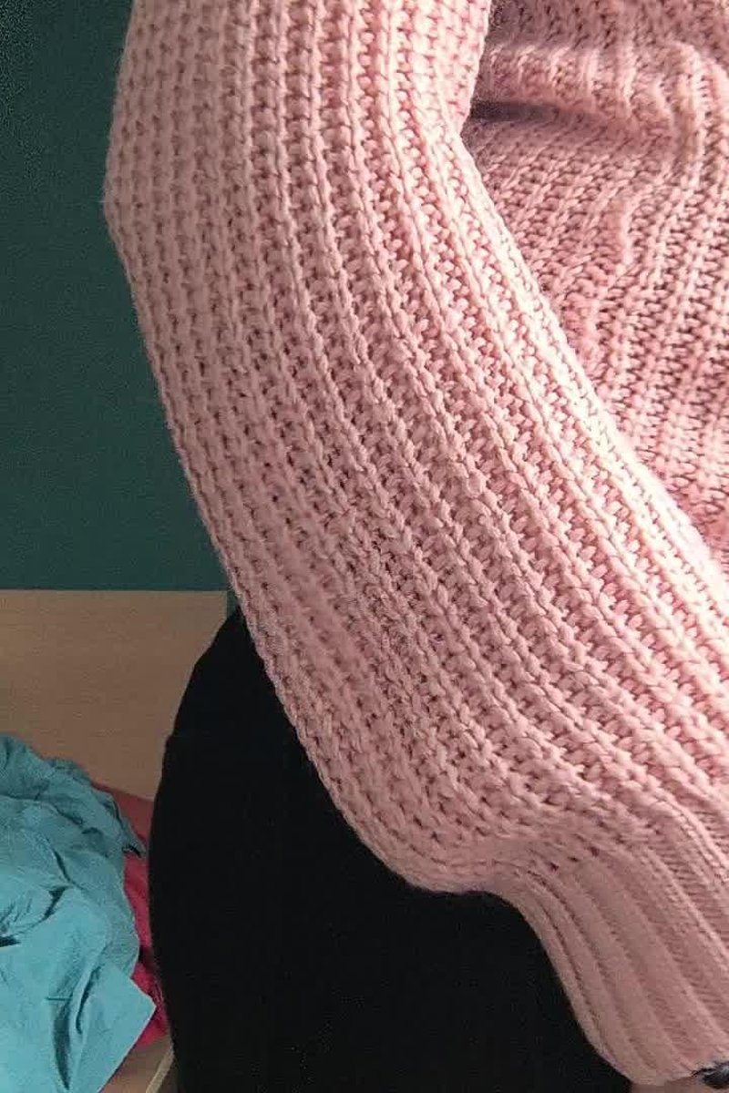 Self Vacuum Cleaning - Screenshot 1 of 4 - Belly Fetish