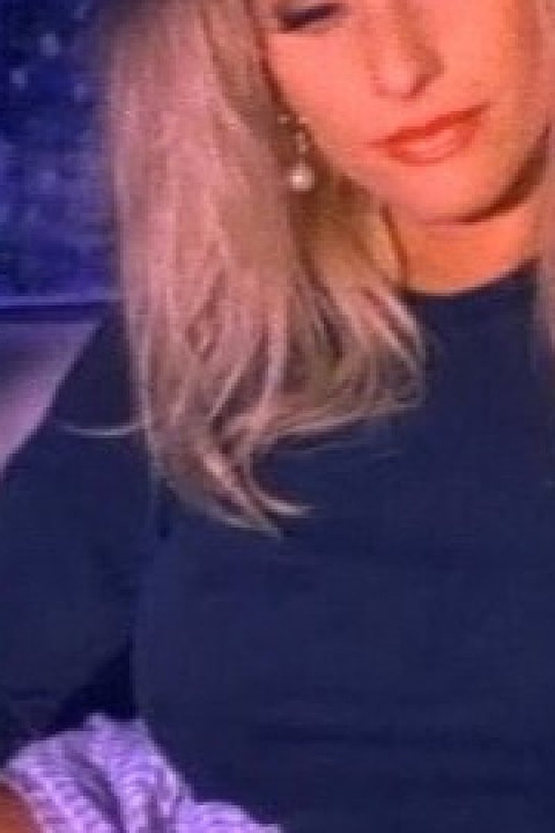 J.r. Carrington Loves Learning About Sex - Screenshot 1 of 4 - Blond Hair