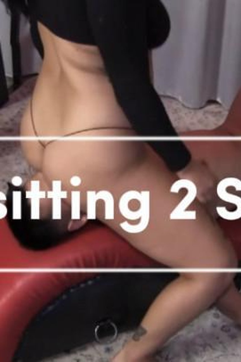 Facesitting 2 Slaves - Screenshot 1 of 4 - Ass Fetish