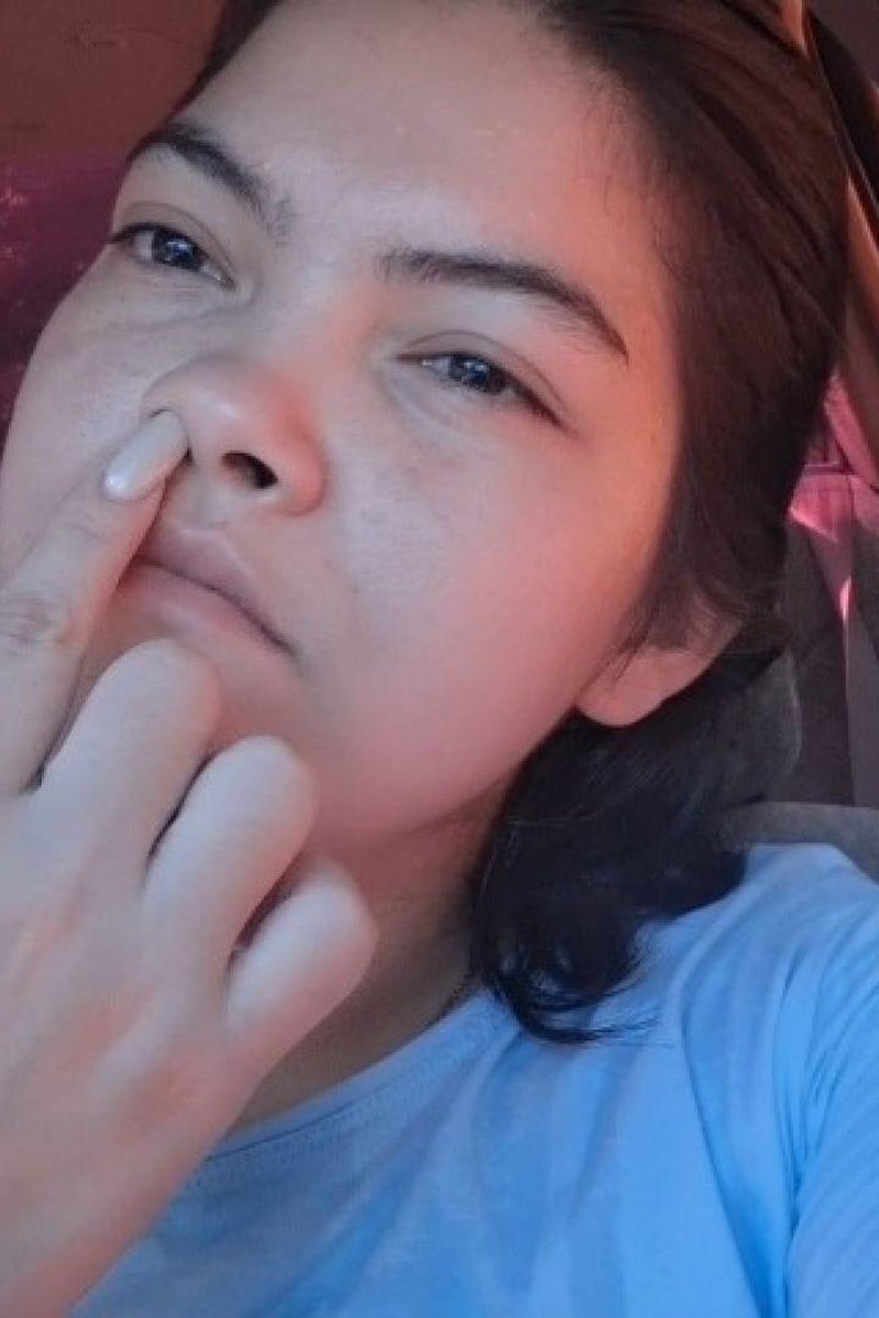 Pinching The Nose. Blowing The Nose - Screenshot 1 of 4 - Blowingnose